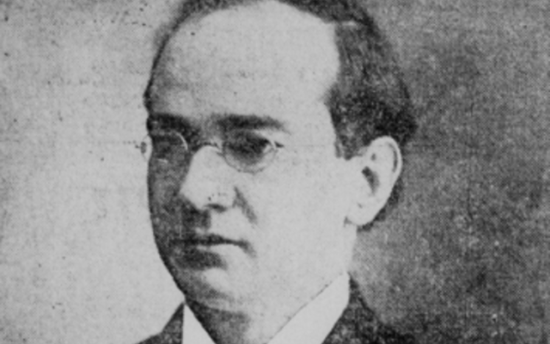 Duncan MacDougall, médico estadounidense, intentó medir el alma humana en 1907, generando una teoría controvertida